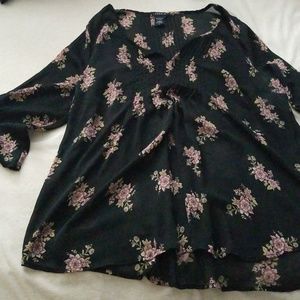 Blouse barely worn